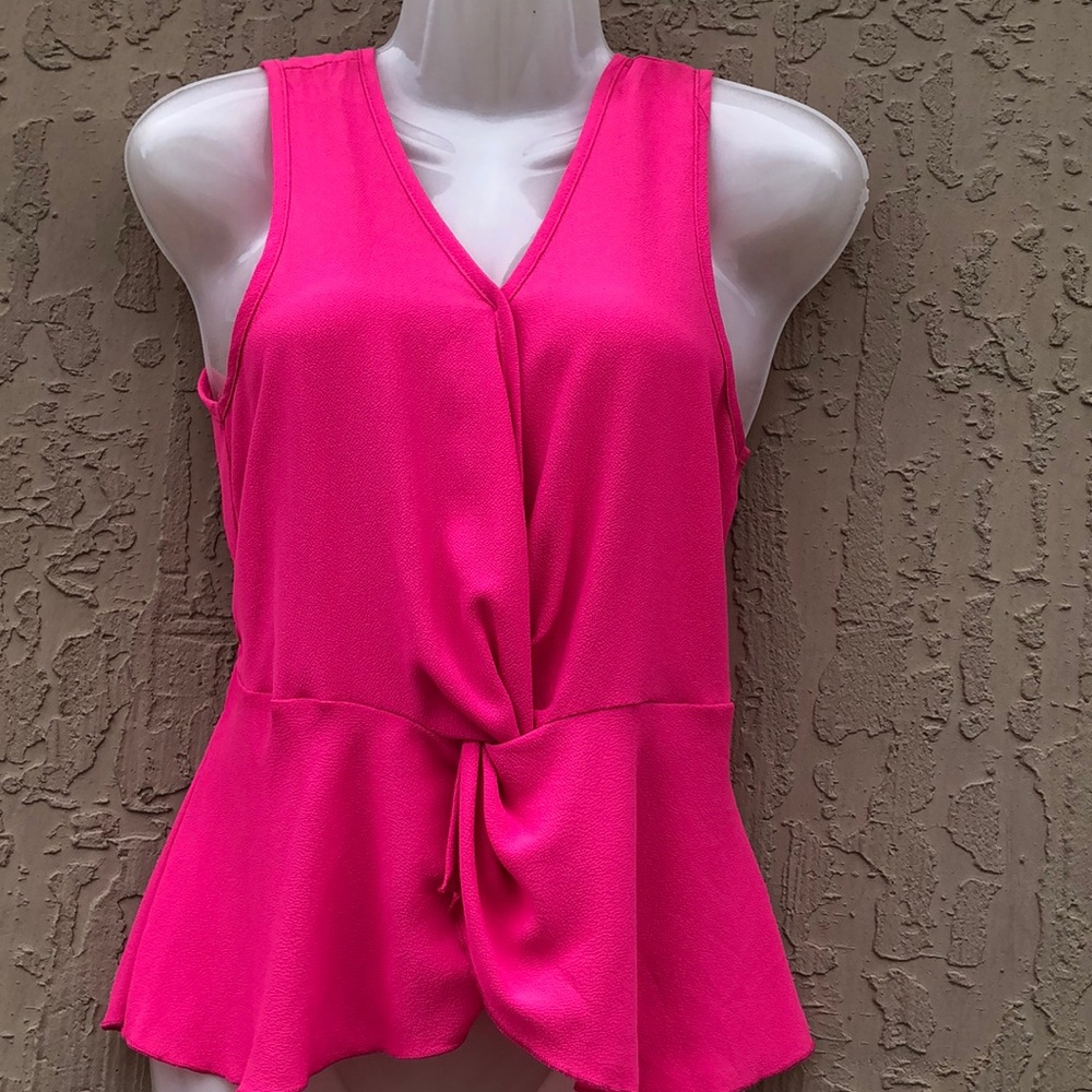 Papaya women’s  sleeveless medium top